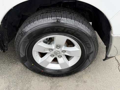 Used 2020 RAM 1500 Classic SLT image 14