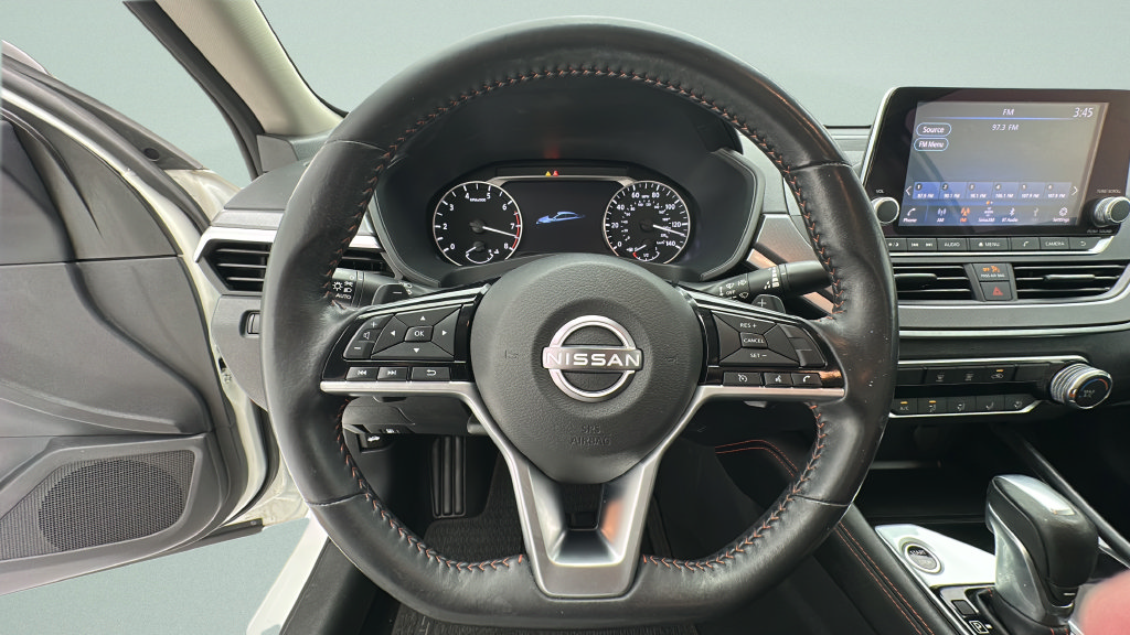 Used 2023 Nissan Altima 2.5 SR AWD/4WD image 15