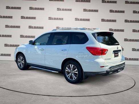 Used 2019 Nissan Pathfinder SL AWD/4WD image 3