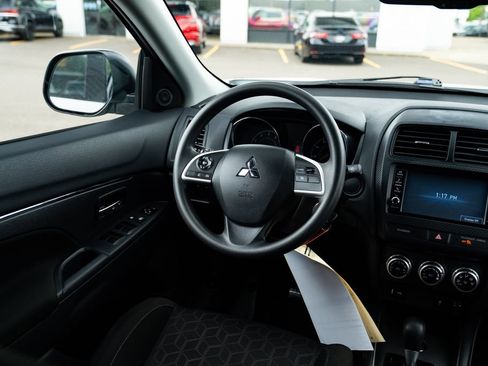 Used 2023 Mitsubishi Outlander Sport ES AWD/4WD image 9