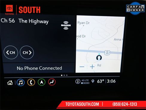 Used 2022 GMC Acadia AT4 w/ Technology Package image 13