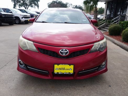 Used 2012 Toyota Camry image 2