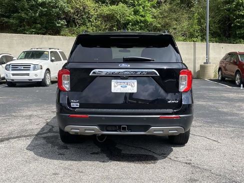 Used 2024 Ford Explorer XLT w/ Equipment Group 202A AWD/4WD image 5