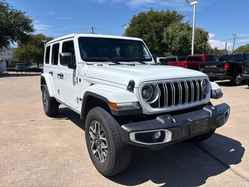 Used 2025 Jeep Wrangler Unlimited Sahara AWD/4WD image 1