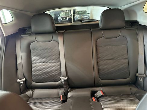 Used 2025 Chevrolet Trax LT FWD image 37