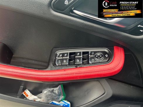 Used 2022 Porsche Macan w/ Premium Package Plus image 29