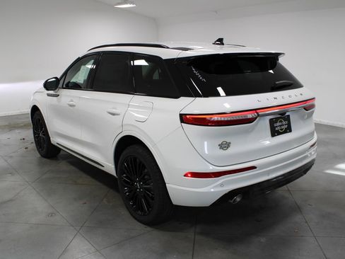 New 2026 Lincoln Corsair Premiere image 6