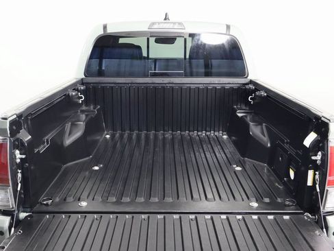 Used 2023 Toyota Tacoma TRD Off-Road w/ TRD Premium Off Road Package AWD/4WD image 15