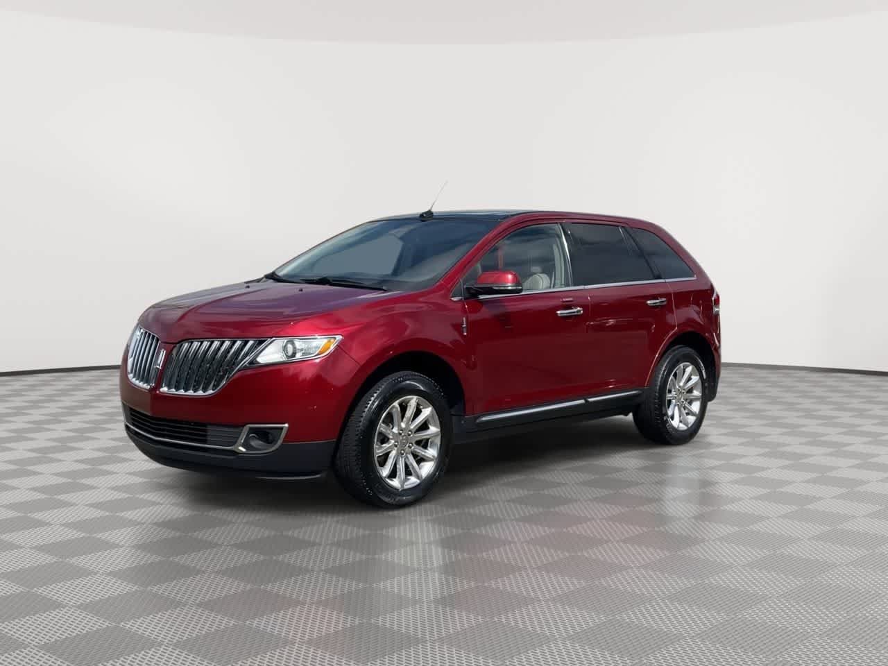 Used 2013 Lincoln MKX AWD image 4