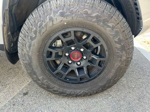 Used 2023 Toyota 4Runner TRD Off-Road Premium w/ Moonroof Package AWD/4WD image 5