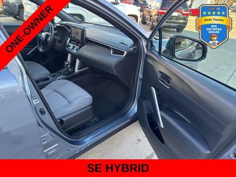 Used 2025 Toyota Corolla Cross AWD Hybrid image 11