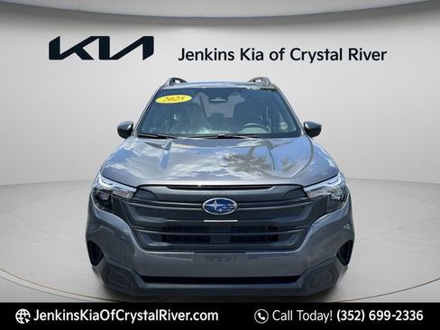 Used 2025 Subaru Forester AWD/4WD image 14