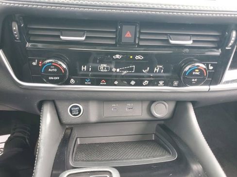 Certified 2023 Nissan Rogue SL w/ SL Premium Package AWD/4WD image 36