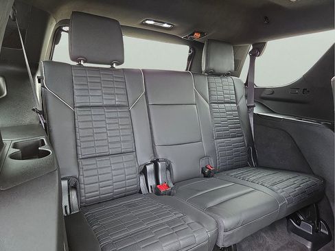 Used 2023 Cadillac Escalade Premium Luxury Platinum AWD/4WD image 11