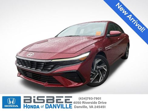 Used 2025 Hyundai Elantra SEL FWD image 1