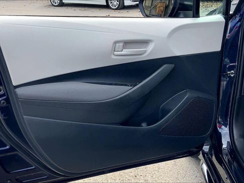 Used 2025 Toyota Corolla LE image 20