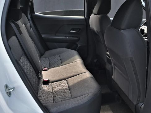 Used 2026 Nissan Kicks SV AWD/4WD image 14