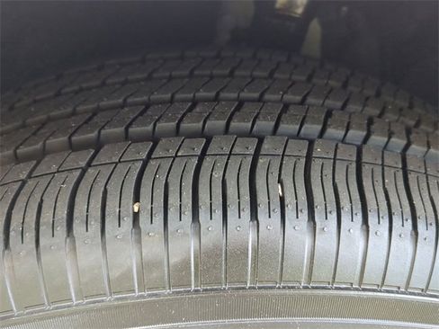 New 2025 Chrysler Voyager LX image 20