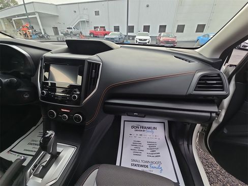 Used 2023 Subaru Crosstrek 2.0i Premium image 12