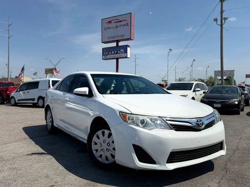 Used 2012 Toyota Camry LE image 39
