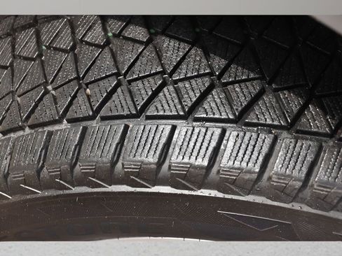 Used 2023 Chevrolet Equinox LT w/ Driver Convenience Package image 10