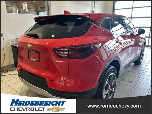 Certified 2023 Chevrolet Blazer LT image 3
