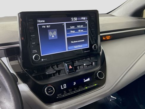 Used 2022 Toyota Corolla SE FWD image 18