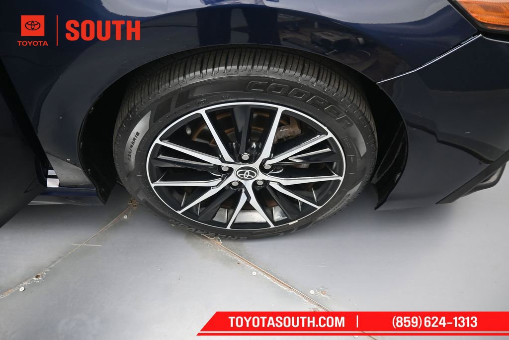 Used 2021 Toyota Camry SE FWD image 31
