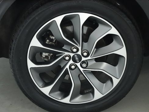 Used 2023 Lincoln Nautilus Reserve w/ Equipment Group 201A AWD/4WD image 12