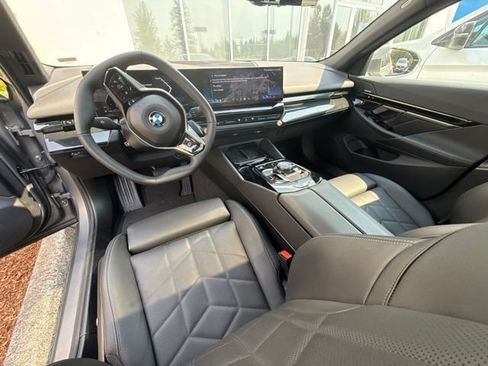 Used 2026 BMW 530i xDrive AWD/4WD image 7