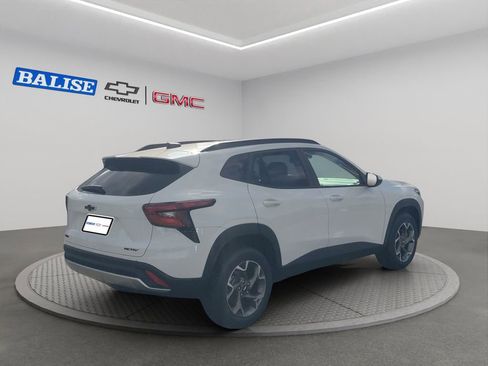 New 2025 Chevrolet Trax LT w/ Driver Confidence Package image 7