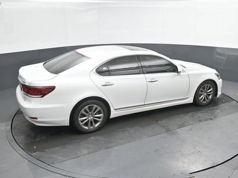 Used 2013 Lexus LS 460 AWD w/ Comfort Pkg image 19