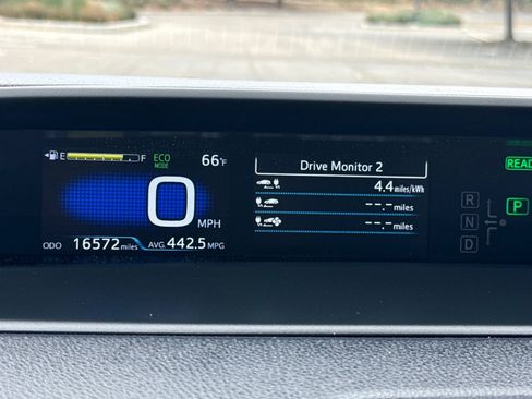 Used 2020 Toyota Prius Prime LE image 32