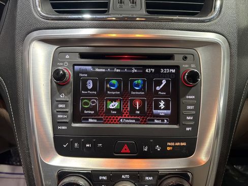 Used 2017 GMC Acadia Limited SLT image 29