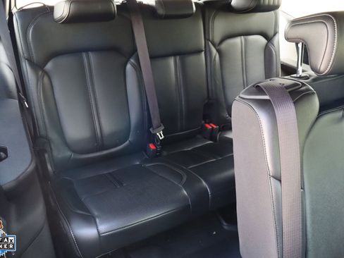 Used 2022 Jeep Wagoneer Series I RWD image 27