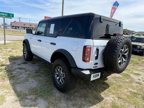 Used 2025 Ford Bronco Badlands AWD/4WD image 5