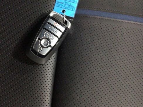 New 2026 Ford F250 Platinum image 39