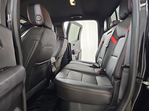 Certified 2023 Chevrolet Colorado Z71 w/ Z71 Convenience Package 2 image 18