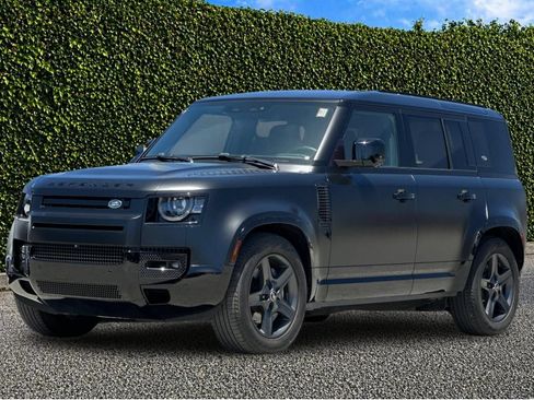 Used 2024 Land Rover Defender 110 X-Dynamic SE AWD/4WD image 8