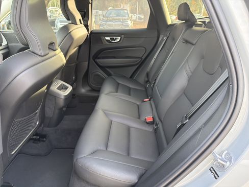 Certified 2025 Volvo XC60 B5 Plus image 24