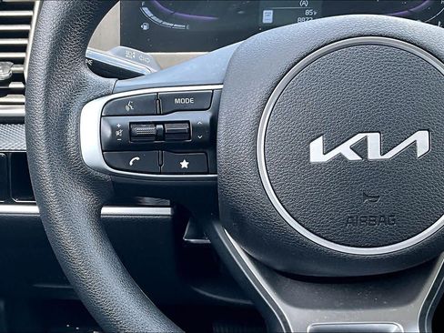 Used 2025 Kia Sportage LX AWD/4WD image 23