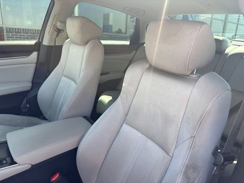 Used 2020 Honda Accord EX image 11
