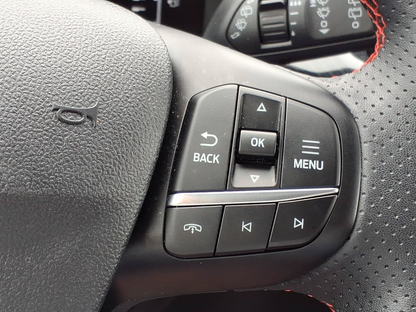 Used 2024 Ford Escape ST-Line w/ Tech Pack #1 AWD/4WD image 25