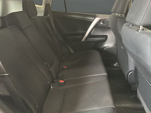 Used 2016 Toyota RAV4 XLE w/ Convenience Package AWD/4WD image 25