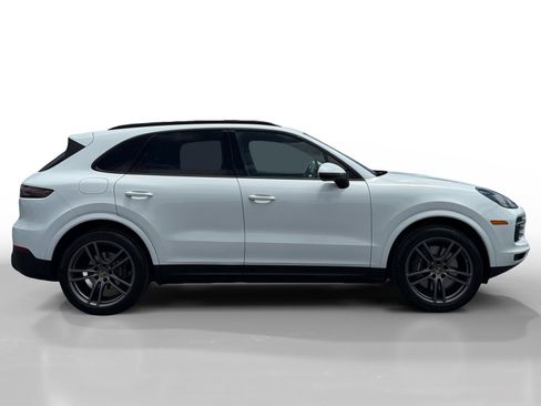 Used 2022 Porsche Cayenne AWD/4WD image 6