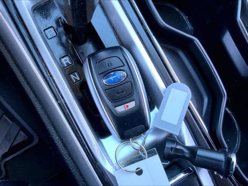 Used 2022 Subaru Ascent Limited image 15