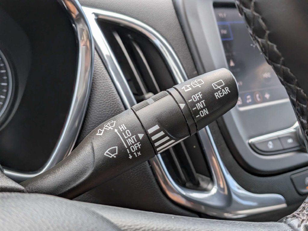 Used 2024 Chevrolet Equinox LT AWD/4WD image 26