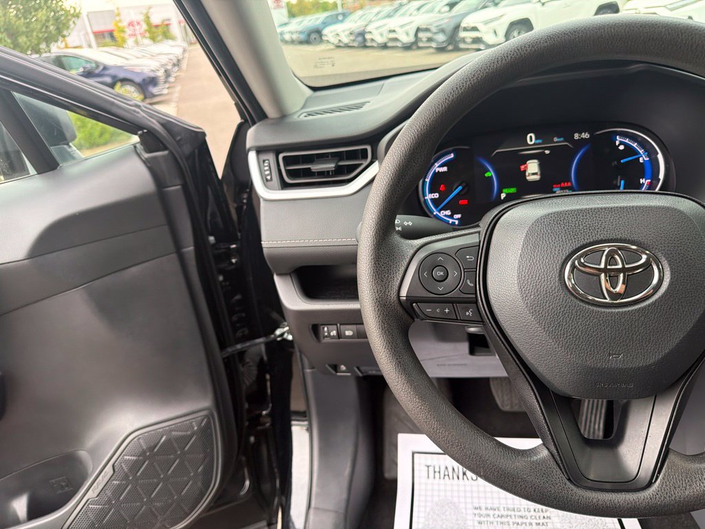 Used 2025 Toyota RAV4 LE AWD/4WD image 26