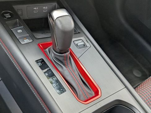 Used 2025 Nissan Kicks SR image 26