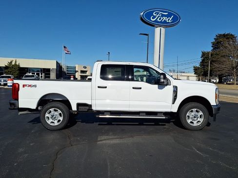 New 2026 Ford F250 XLT w/ FX4 Off-Road Package image 21